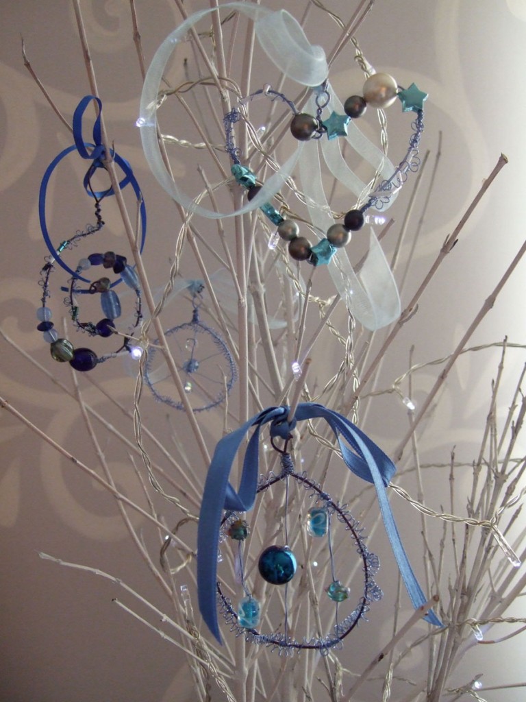 wire & bead decorations